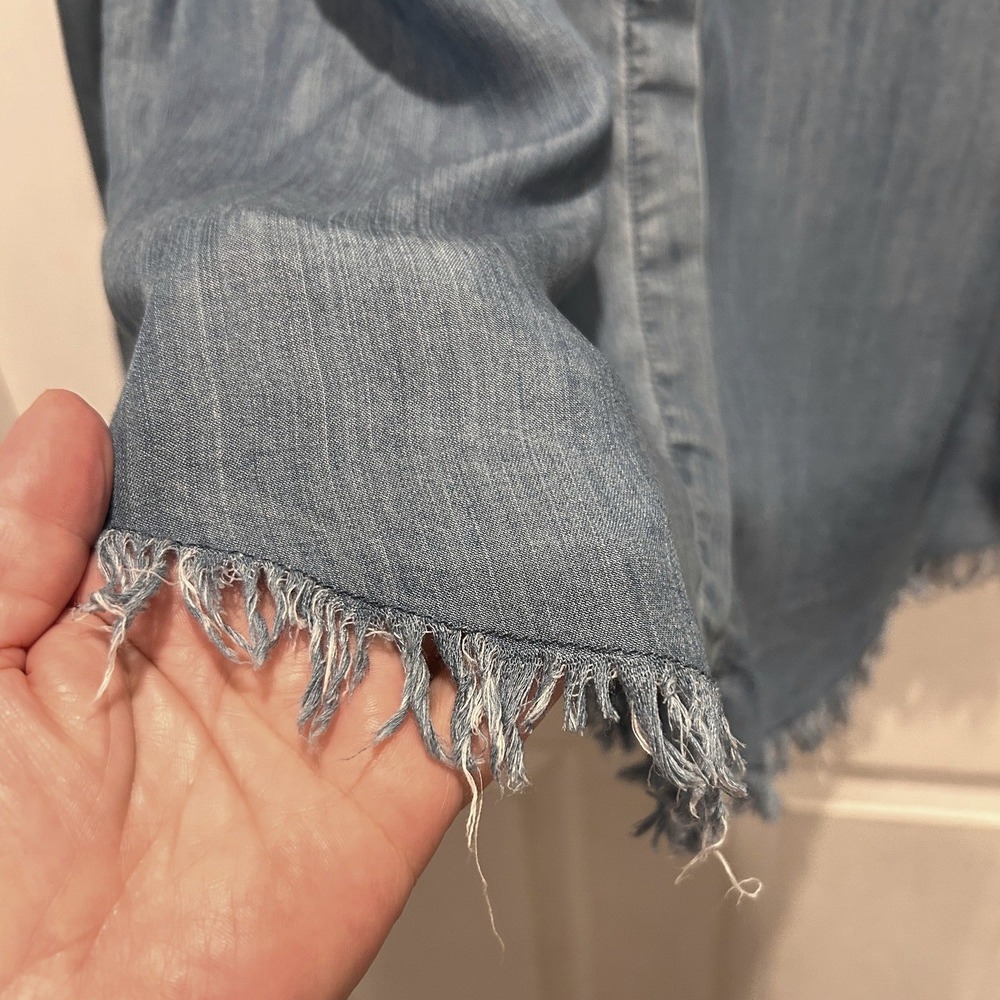 Beachlunchlounge Blue Lyocell Denim Shirt Frayed Hem Roll Tab Sleeve Womens L - Picture 6 of 10